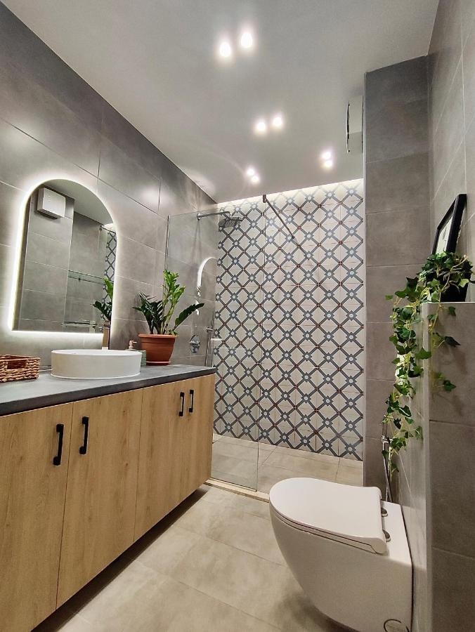 شقة Modern Style 2Br-Apt - 10Min To Skanderbeg Square تيرانا المظهر الخارجي الصورة