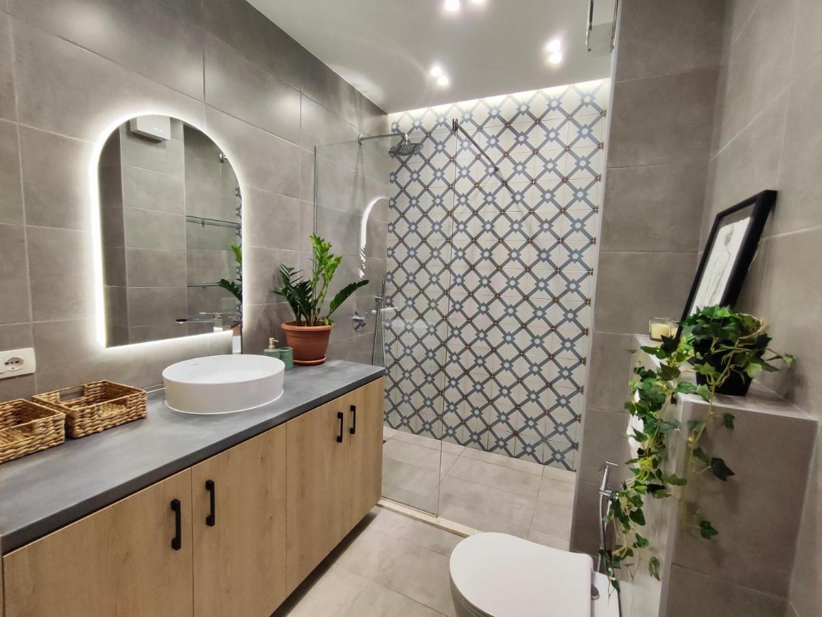 شقة Modern Style 2Br-Apt - 10Min To Skanderbeg Square تيرانا المظهر الخارجي الصورة